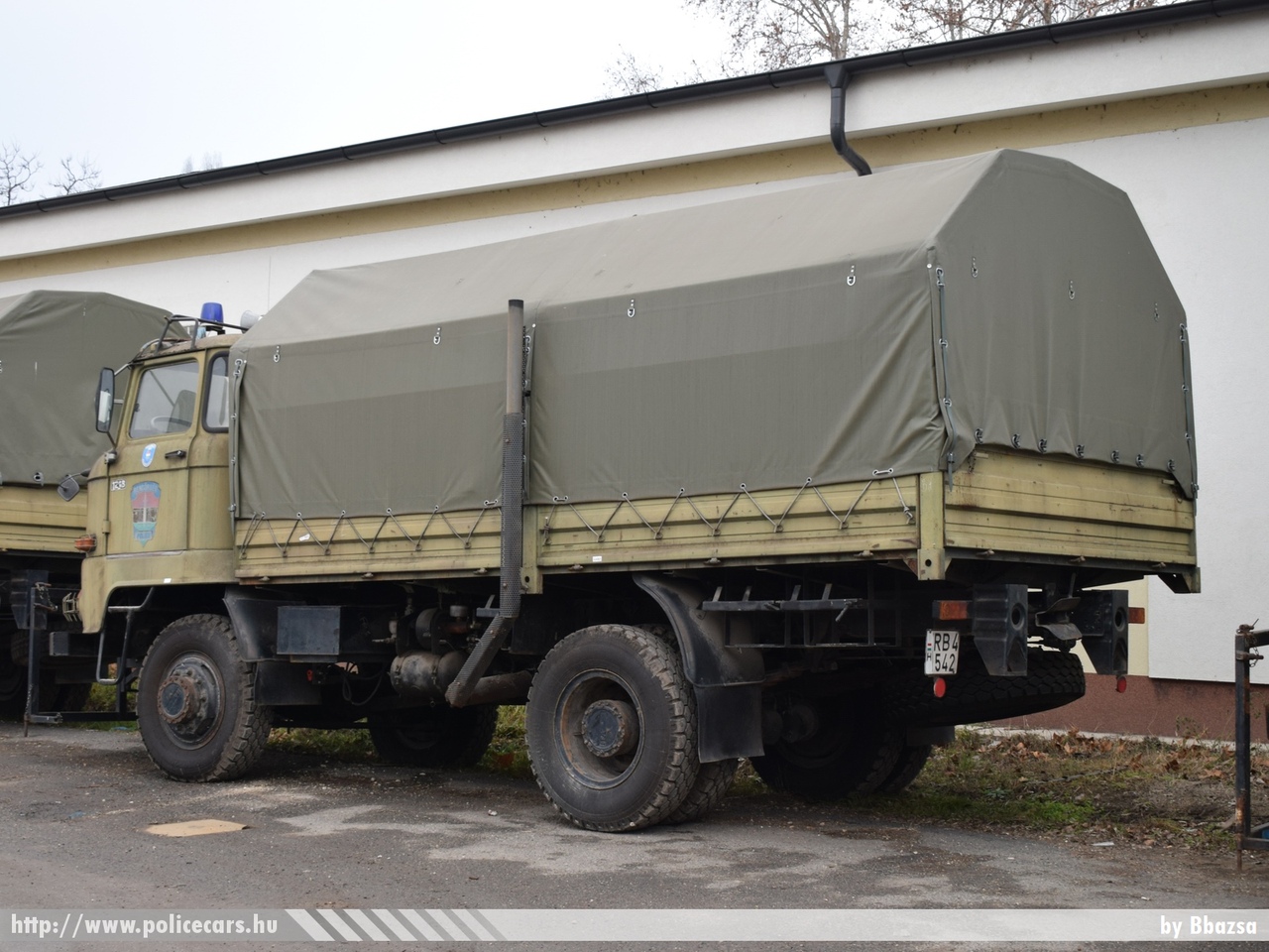 IFA L60 1218 4x4 PB, fotó: Bbazsa
Keywords: RB45-42 rendőrség rendőr rendőrautó magyar Magyarország hungarian Hungary police policecar