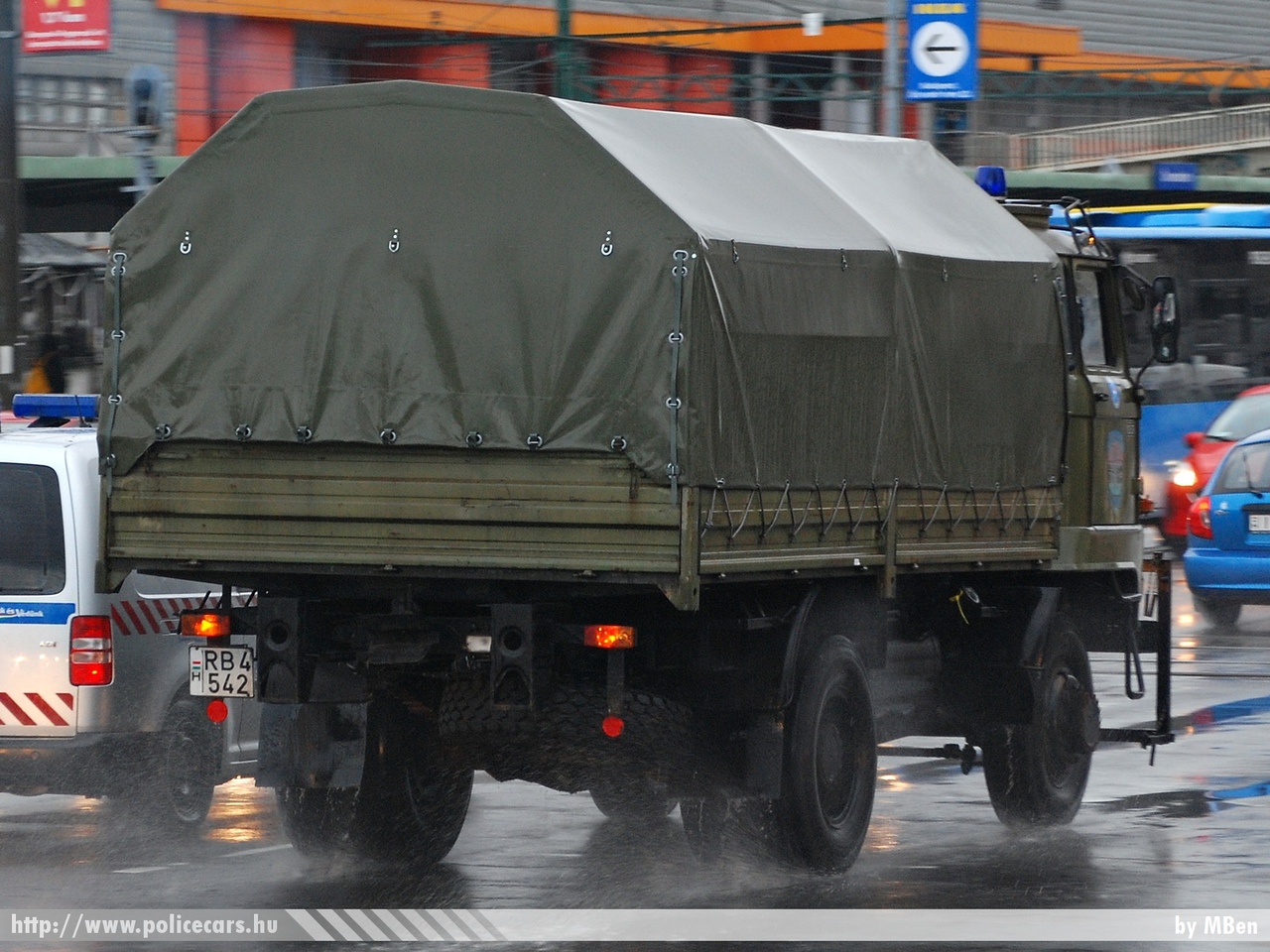 IFA L60 1218 4x4 PB, fotó: MBen
Keywords: RB45-42 rendőrség rendőr rendőrautó magyar Magyarország hungarian Hungary police policecar