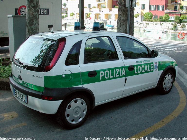 Opel Corsa, fotó: Copcars
Keywords: olasz Olaszország rendőrautó rendőrség rendőr