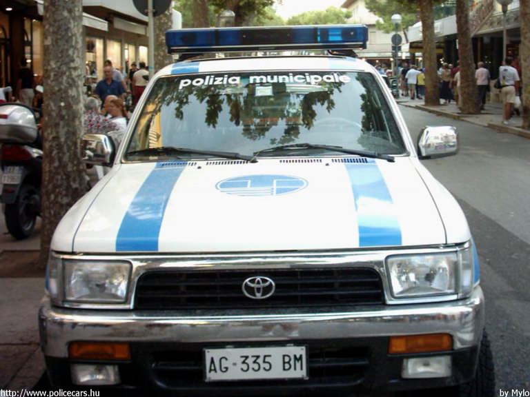 Toyota, fotó: Mylo
Keywords: olasz Olaszország rendőrautó rendőrség rendőr
