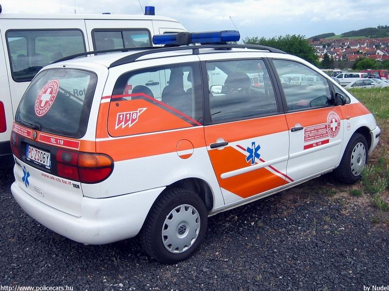 VW Sharan, fotó: Nudel
Keywords: olasz Olaszország mentőautó mentő