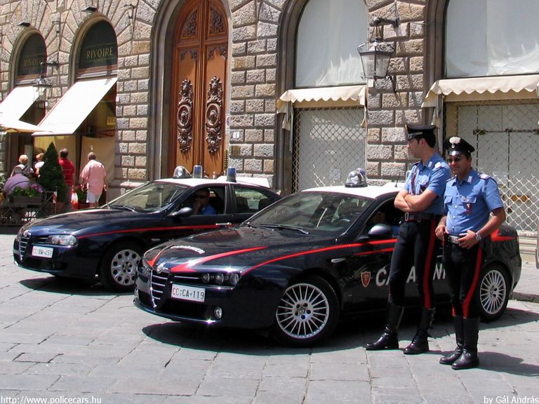 Alfa Romeo 159, Alfa Romeo 156, fotó: Gál András
Keywords: olasz Olaszország rendőrautó rendőrség rendőr  carabinieri 