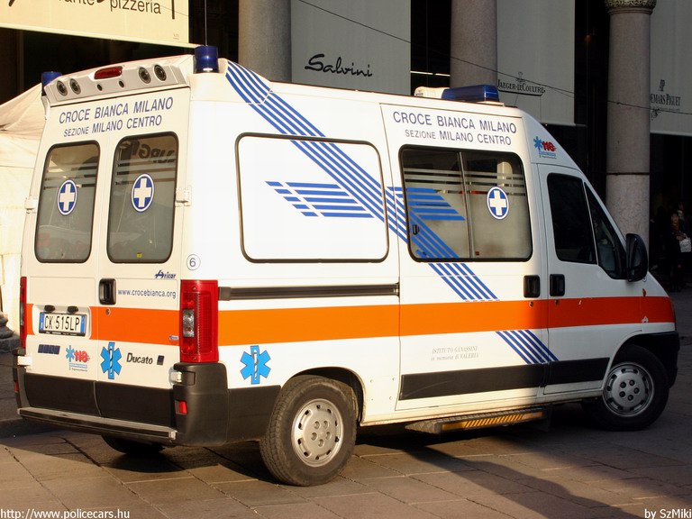 Fiat Ducato, fotó: SzMiki
Keywords: olasz Olaszország mentőautó mentő