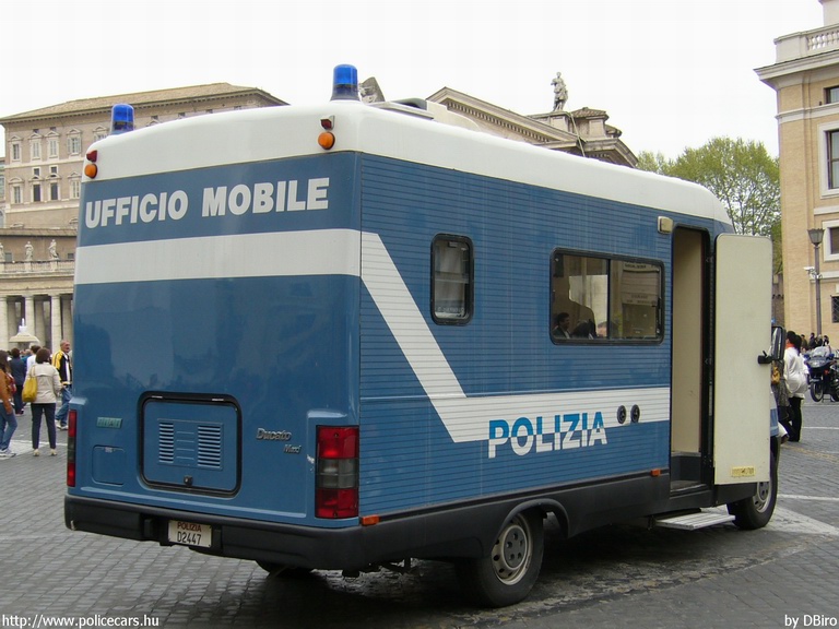 Fiat Ducato, fotó: DBiro
Keywords: olasz Olaszország rendőrautó rendőrség rendőr