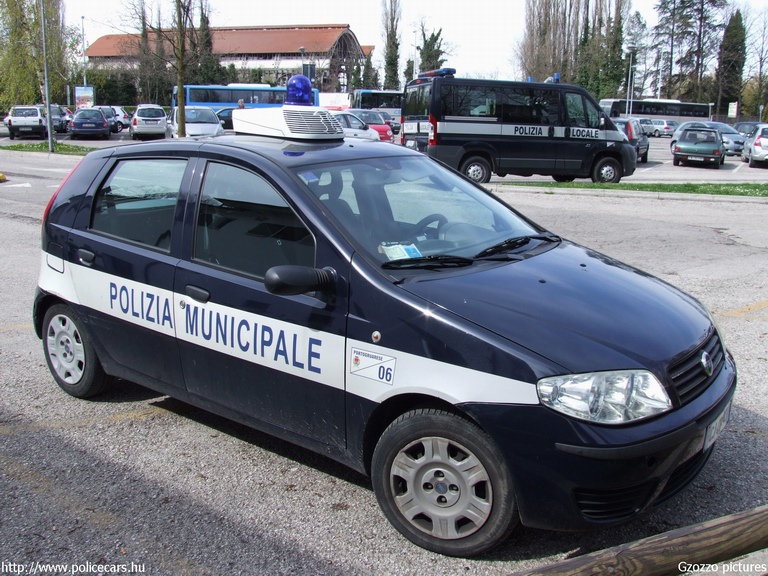 Fiat Punto, fotó: Gzozzo pictures
Keywords: olasz Olaszország rendőrautó rendőrség rendőr