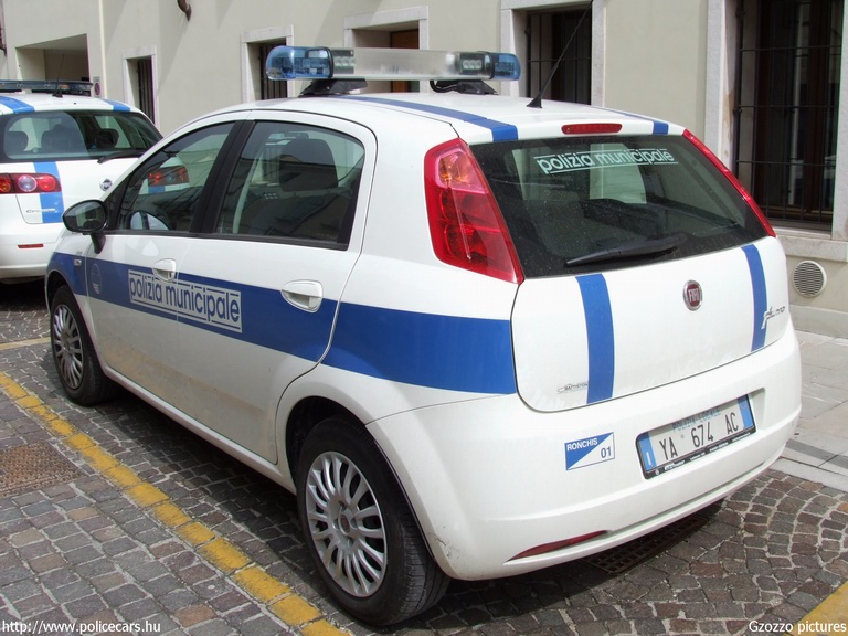 Fiat Grande Punto, fotó: Gzozzo pictures
Keywords: olasz Olaszország rendőrautó rendőrség rendőr