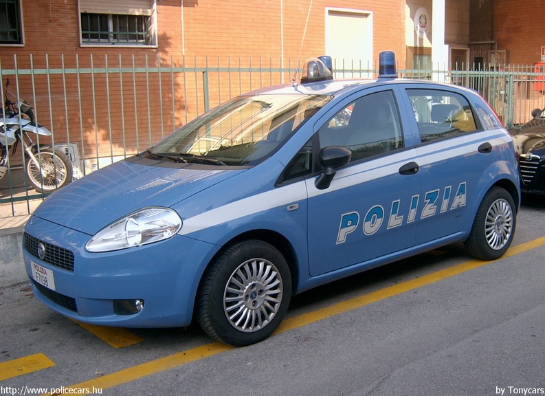Fiat Grande Punto, fotó: Tonycars
Keywords: rendőr rendőrautó rendőrség olasz Olaszország