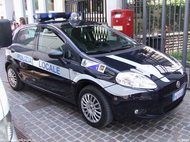 Fiat Grande Punto, fotó: Bálint
Keywords: rendőr rendőrautó rendőrség olasz Olaszország