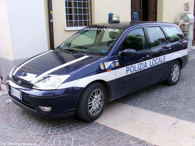 Ford Focus, fotó: Bálint
Keywords: rendőr rendőrautó rendőrség olasz Olaszország