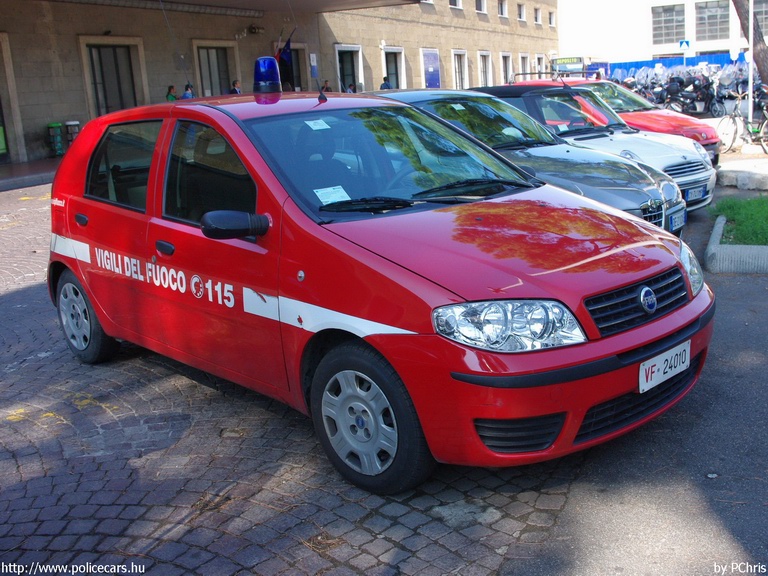 Fiat Punto, fotó: PChris
Keywords: tûzoltó tûzoltóautó tûzoltóság olasz Olaszország