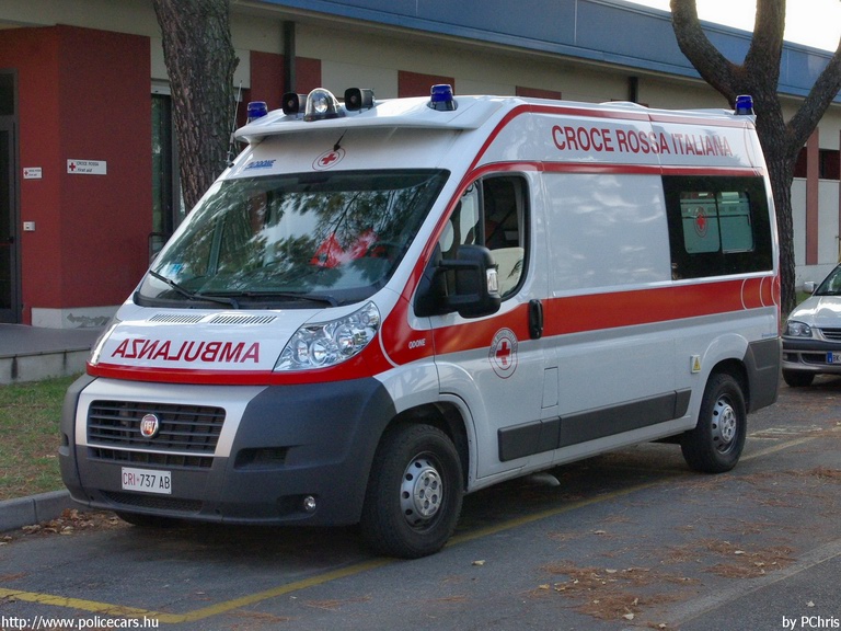 Fiat Ducato, fotó: PChris
Keywords: mentő mentőautó olasz Olaszország