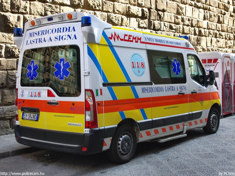 Renault Master, fotó: PChris
Keywords: mentő mentőautó olasz Olaszország