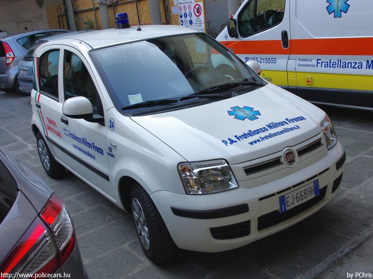 Fiat Panda, fotó: PChris
Keywords: mentő mentőautó olasz Olaszország