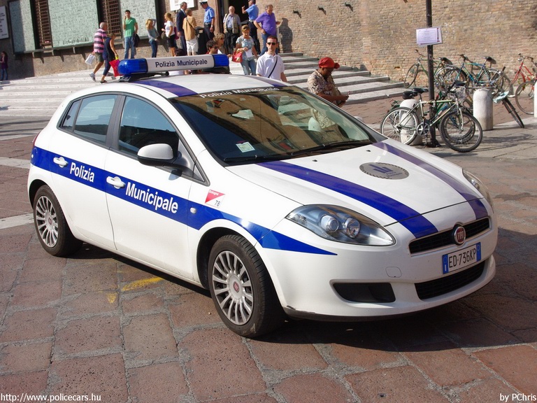 Fiat Bravo, fotó: PChris
Keywords: rendőr rendőrautó rendőrség olasz Olaszország