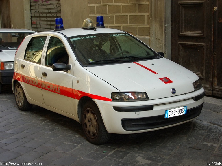 Fiat Punto, fotó: PChris
Keywords: rendőr rendőrautó rendőrség olasz Olaszország