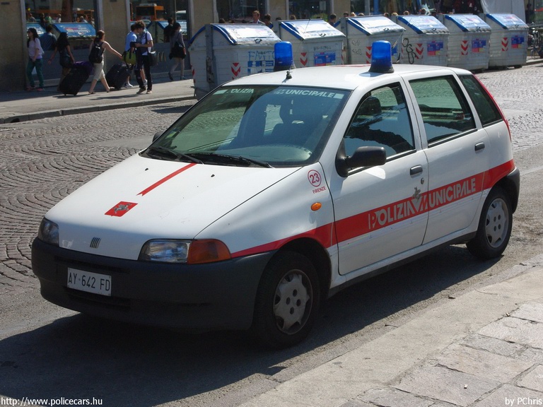 Fiat Punto, fotó: PChris
Keywords: rendőr rendőrautó rendőrség olasz Olaszország