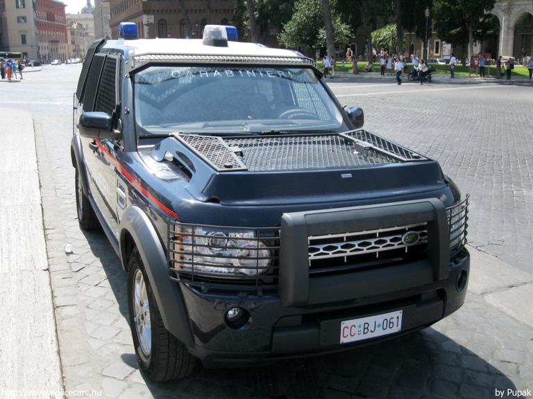 Land Rover Discovery, fotó: Pupak
Keywords: rendőr rendőrautó rendőrség olasz Olaszország carabinieri