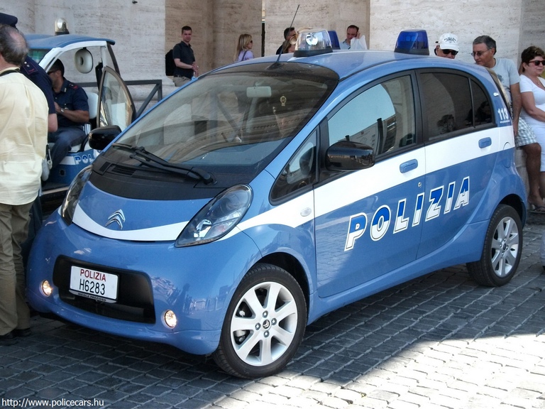 Citroen C-Zero, fotó: PChris
Keywords: rendőr rendőrautó rendőrség olasz Olaszország H6283