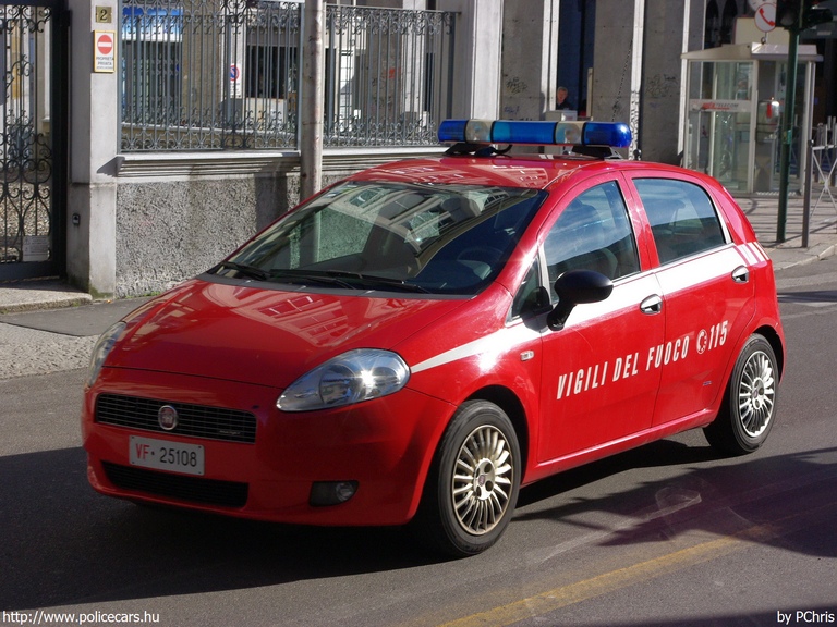 Fiat Grande Punto, fotó: PChris
Keywords: tûzoltó tûzoltóautó tûzoltóság olasz Olaszország VF25108