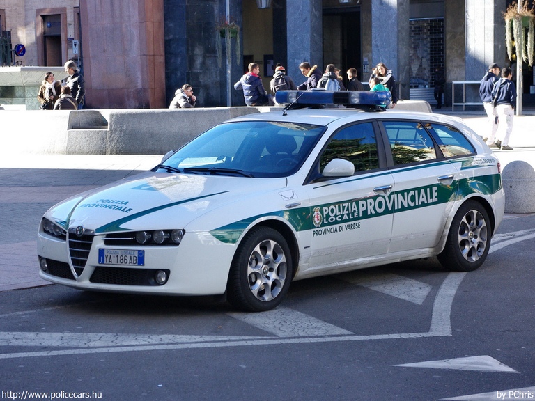 Alfa Romeo 159 SW, fotó: PChris
Keywords: rendőr rendőrautó rendőrség olasz Olaszország YA186AB