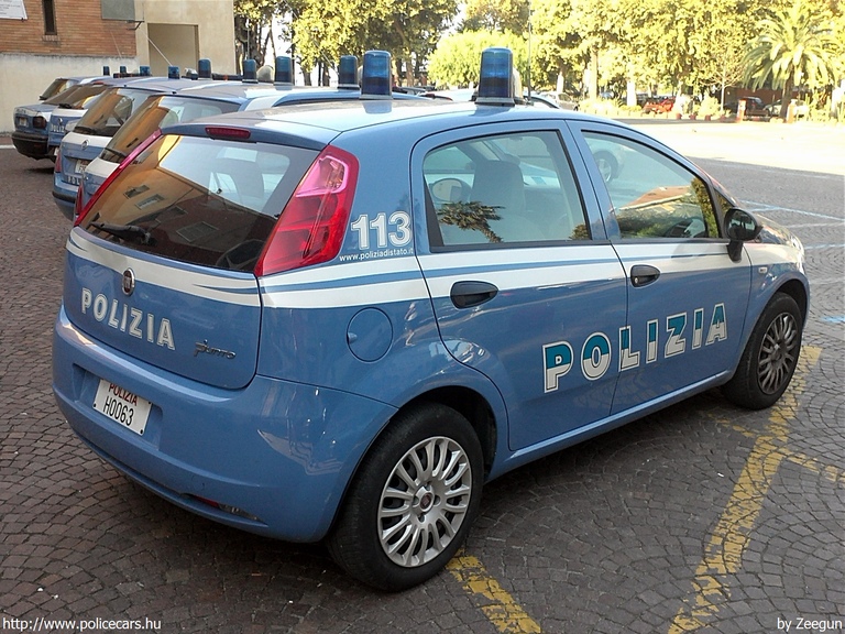 Fiat Grande Punto, fotó: Zeegun
Keywords: rendőr rendőrautó rendőrség olasz Olaszország
