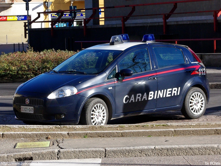 Fiat Grande Punto, fotó: PChris
Keywords: rendőr rendőrautó rendőrség olasz Olaszország  carabinieri 