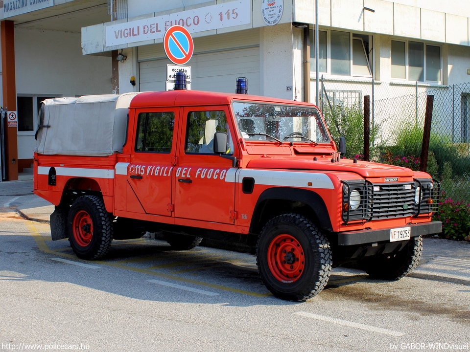 Land Rover Defender, fotó: GABOR-WINDvisual 
Keywords: tûzoltó tûzoltóautó tûzoltóság olasz Olaszország