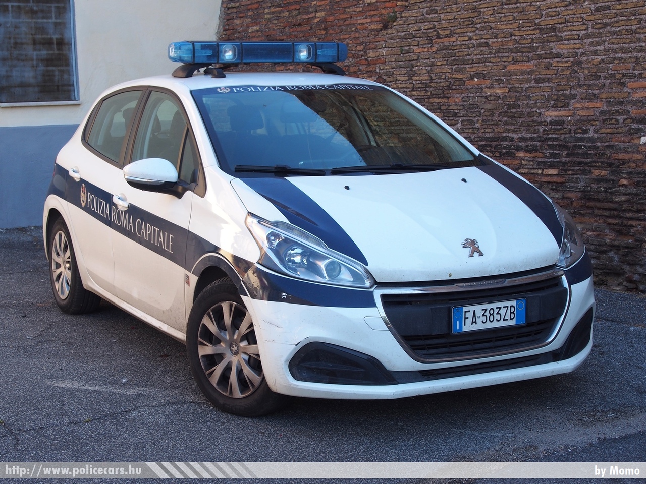 Peugeot 208, Róma, fotó: Momo
Keywords: olasz Olaszország rendőrautó rendőrség rendőr 
