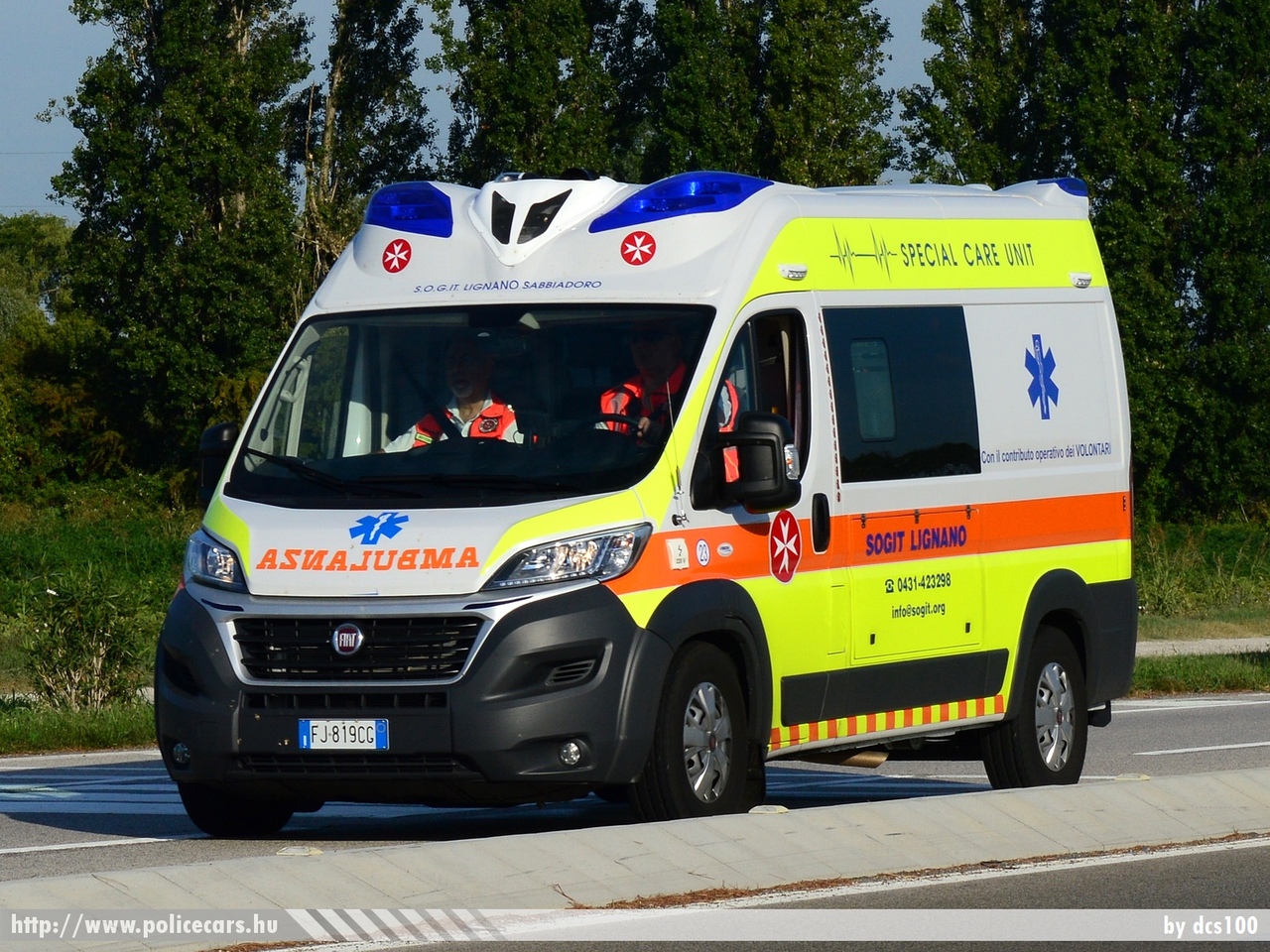 Fiat Ducato, fotó: dcs100
Keywords: mentő mentőautó olasz Olaszország