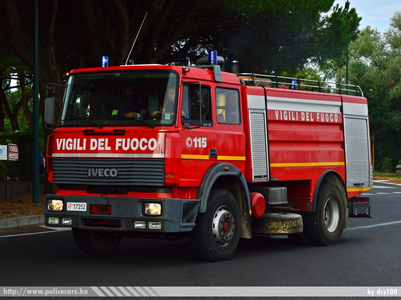 Iveco 190-26, fotó: dcs100
Keywords: tûzoltó tûzoltóautó tûzoltóság olasz Olaszország