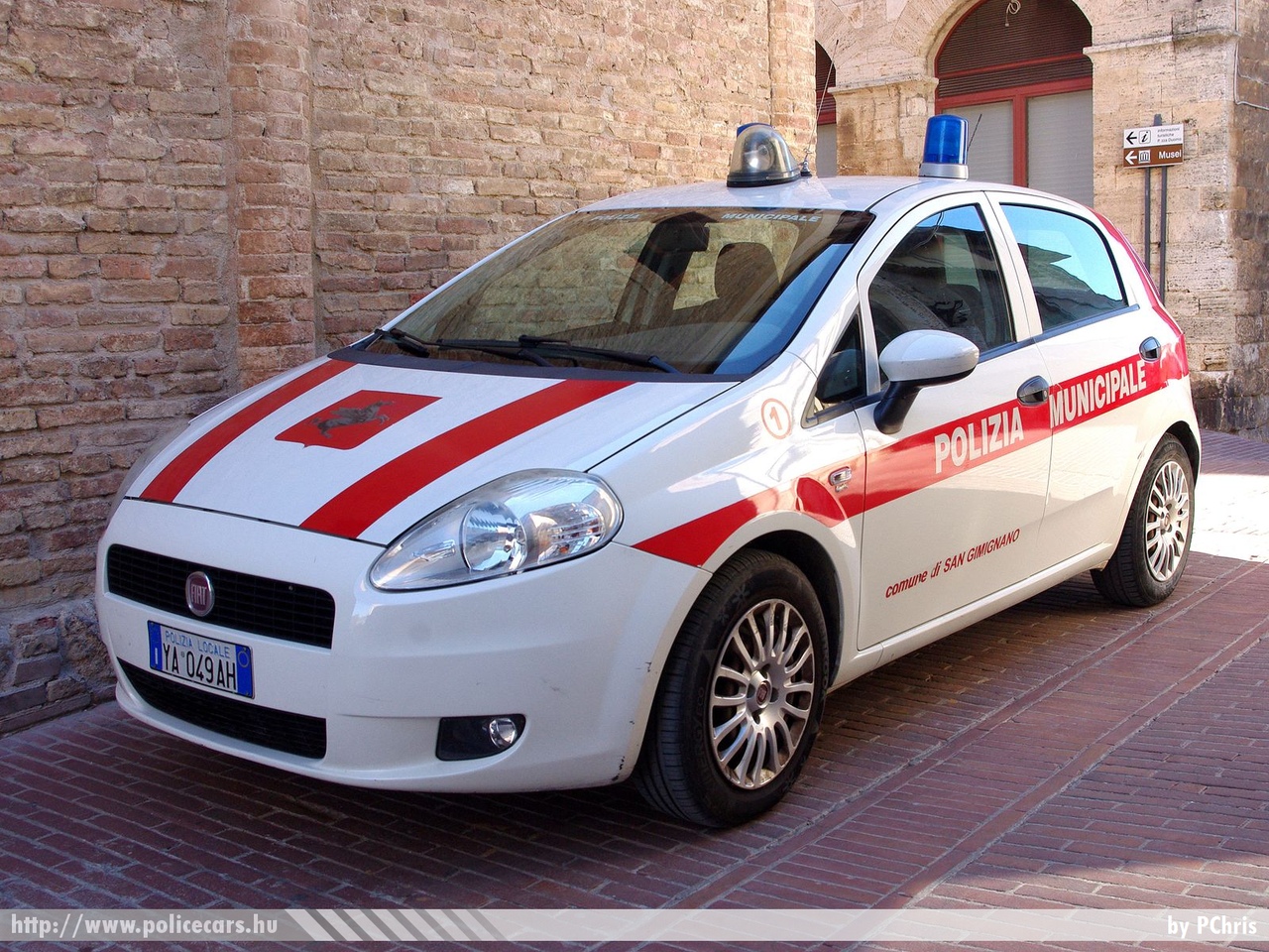 Fiat Punto, Pisa, fotó: PChris
Keywords: olasz Olaszország rendőrautó rendőrség rendőr 
