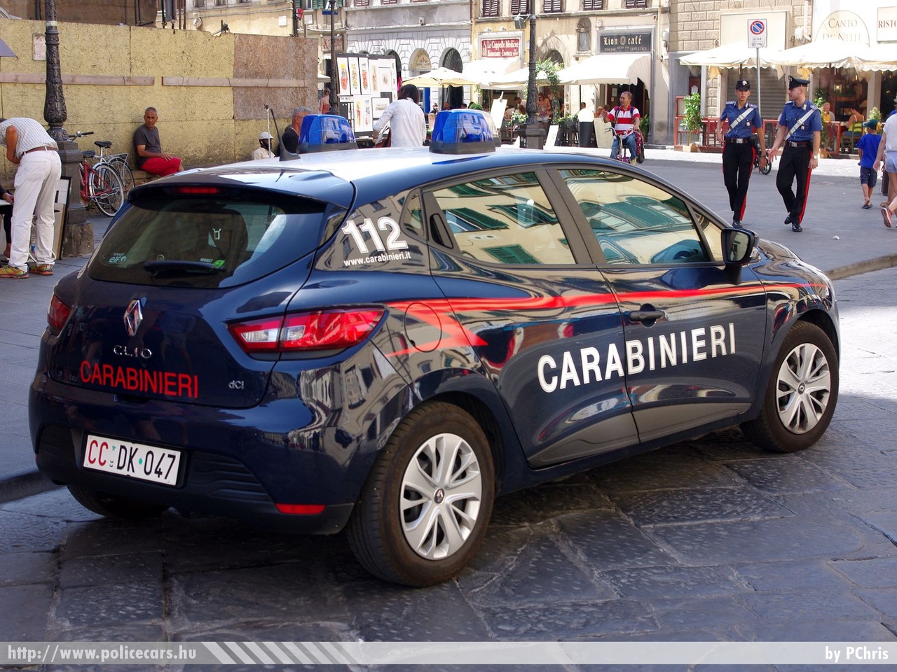 Renault Clio, fotó: PChris
Keywords: rendőr rendőrautó rendőrség olasz Olaszország police policecar Italy italian Carabinieri