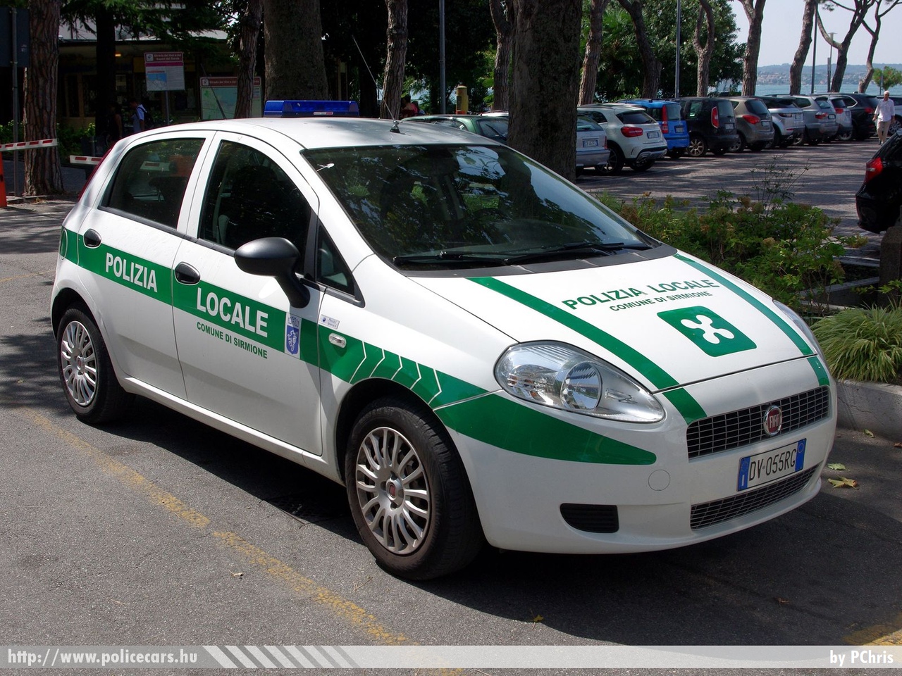 Fiat Punto, fotó: PChris
Keywords: olasz Olaszország rendőrautó rendőrség rendőr