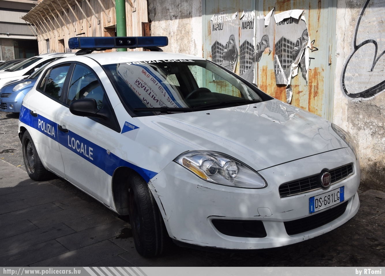 Fiat, fotó: RTomi
Keywords: olasz Olaszország rendőrautó rendőrség rendőr