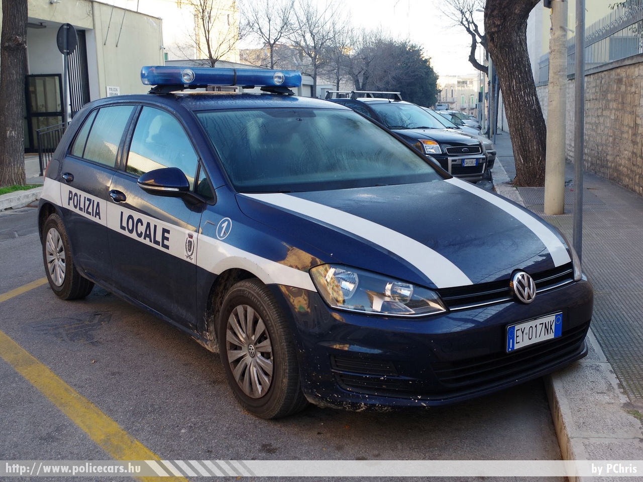 Volkswagen Golf VII, Giovinazzo, fotó: PChris
Keywords: rendőr rendőrautó rendőrség olasz Olaszország police policecar Italy italian 