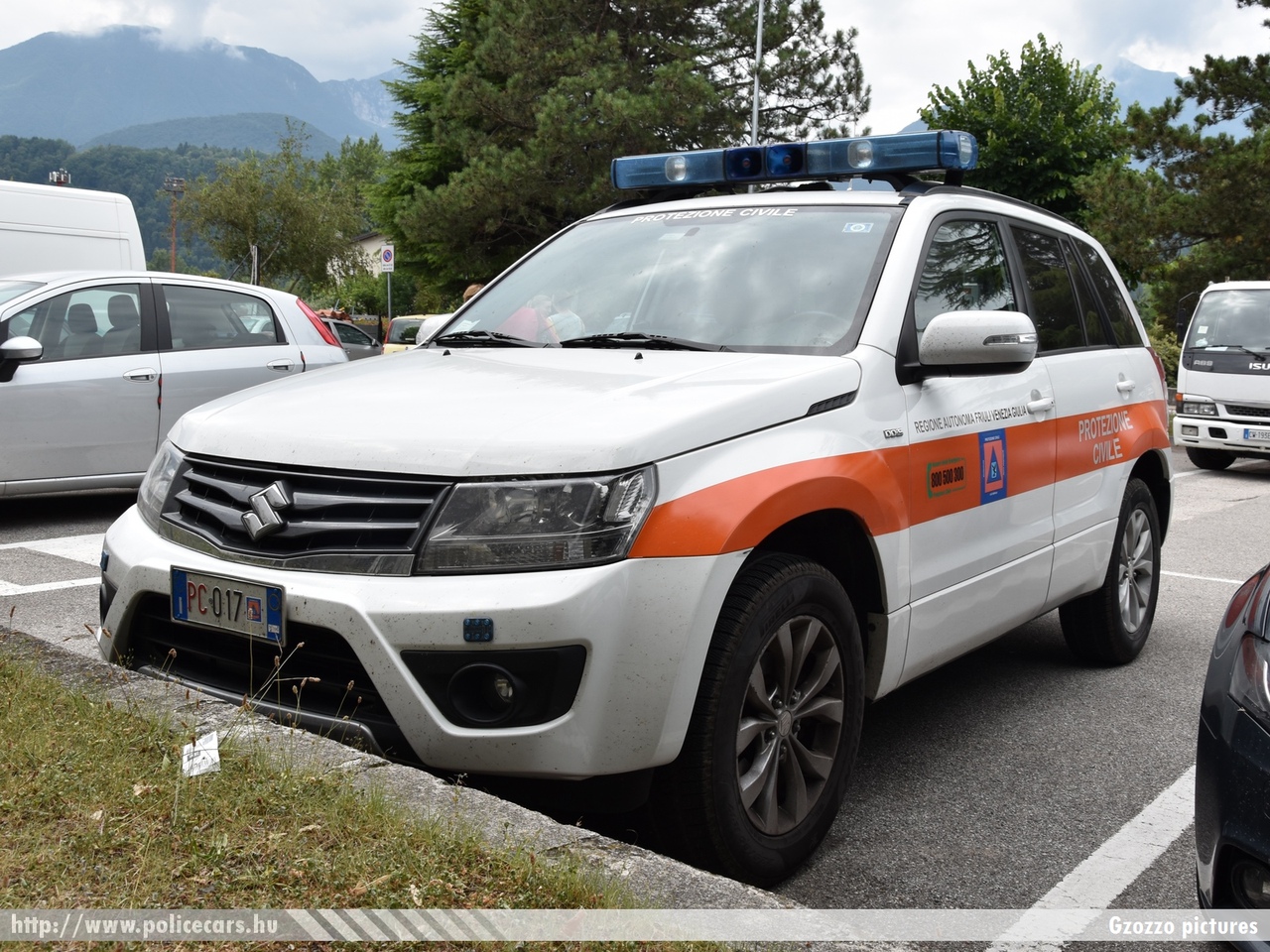 Suzuki Grand Vitara, fotó: Gzozzo pictures
Keywords: olasz Olaszország italian Italy fire firetruck tûzoltó tûzoltóautó tûzoltóság polgári védelem