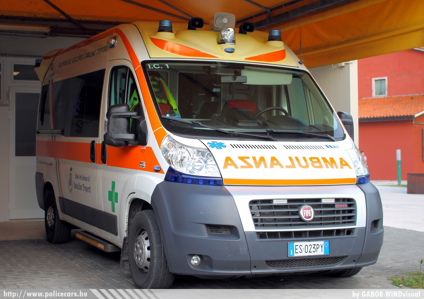 Fiat Ducato, fotó: GABOR-WINDvisual
Keywords: olasz Olaszország mentő mentőautó italian Italy ambulance