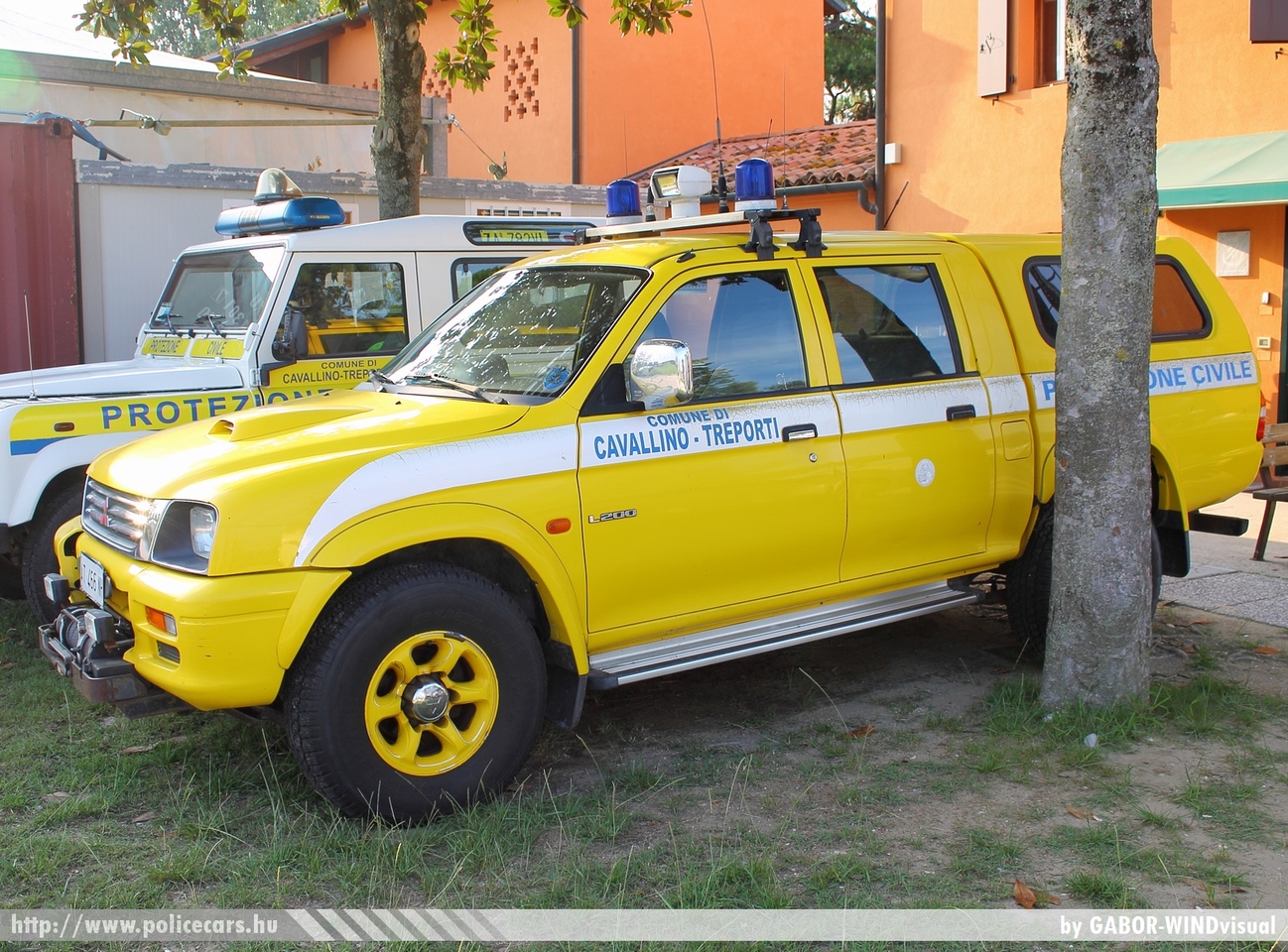 Mitsubishi L200, fotó: GABOR-WINDvisual
Keywords: olasz Olaszország italian Italy fire firetruck tûzoltó tûzoltóautó tûzoltóság polgári védelem