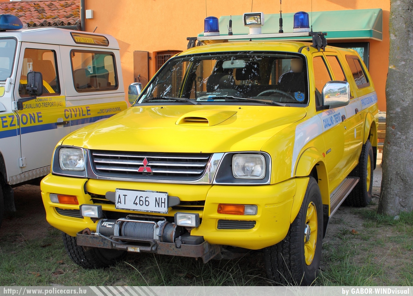Mitsubishi L200, fotó: GABOR-WINDvisual
Keywords: olasz Olaszország italian Italy fire firetruck tûzoltó tûzoltóautó tûzoltóság polgári védelem