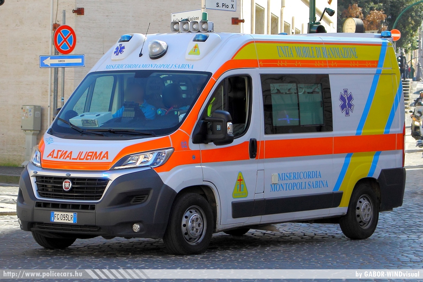 Fiat Ducato, fotó: GABOR-WINDvisual
Keywords: mentő mentőautó olasz Olaszország ambulance Italy italian