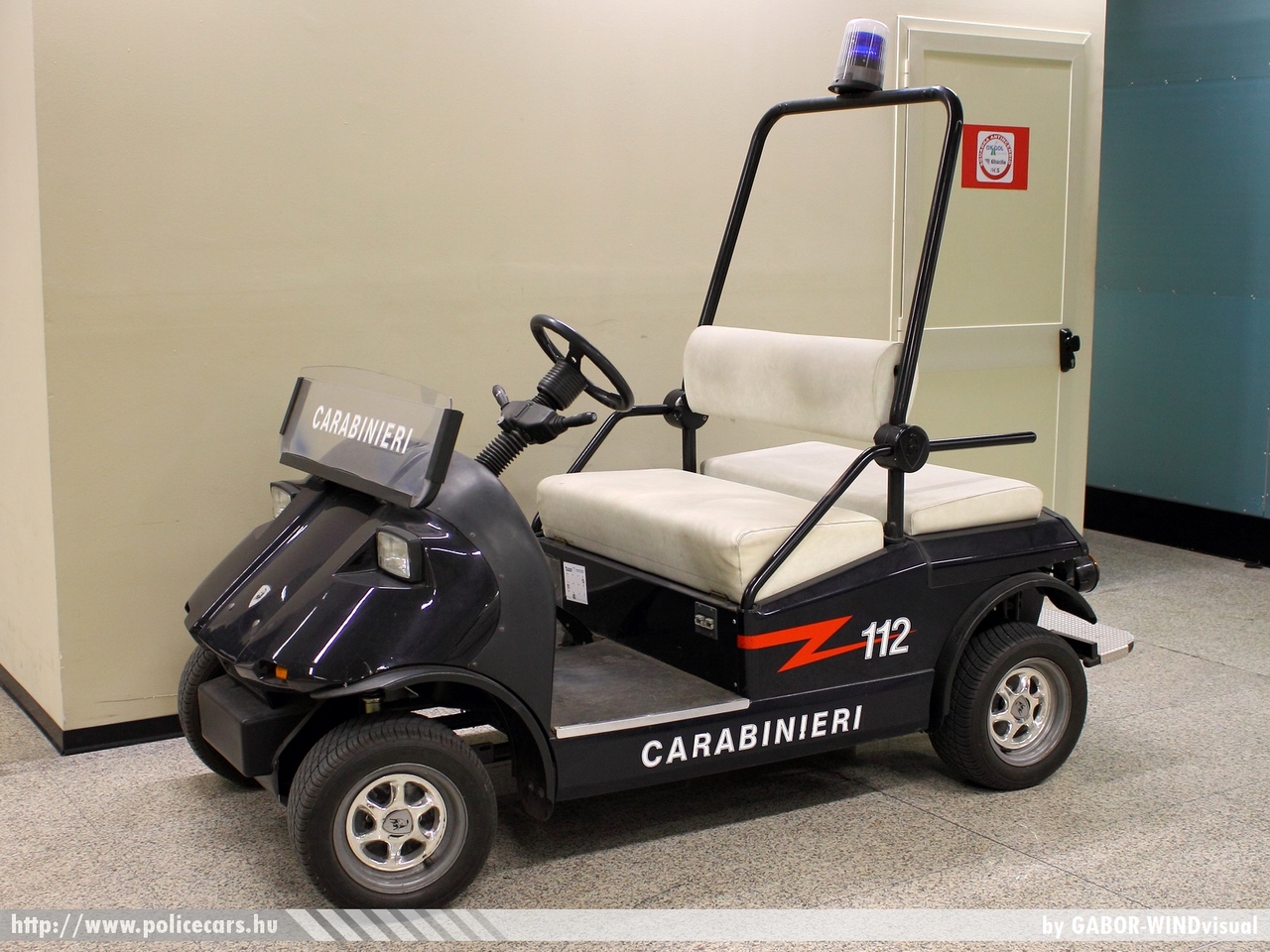 fotó: GABOR-WINDvisual
Keywords: rendőr rendőrautó rendőrség olasz Olaszország police policecar Italy italian