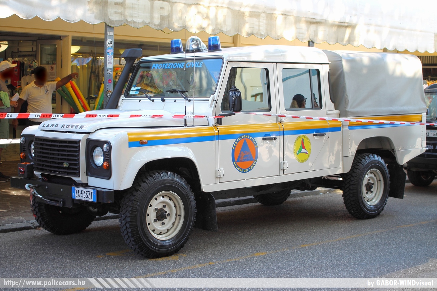 Land Rover Defender, fotó: GABOR-WINDvisual
Keywords: olasz Olaszország italian Italy fire firetruck tûzoltó tûzoltóautó tûzoltóság polgári védelem