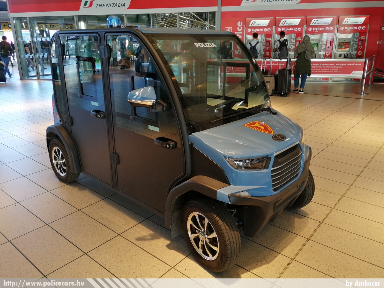 fotó: Ambucar
Keywords: rendőr rendőrautó rendőrség olasz Olaszország police policecar Italy italian