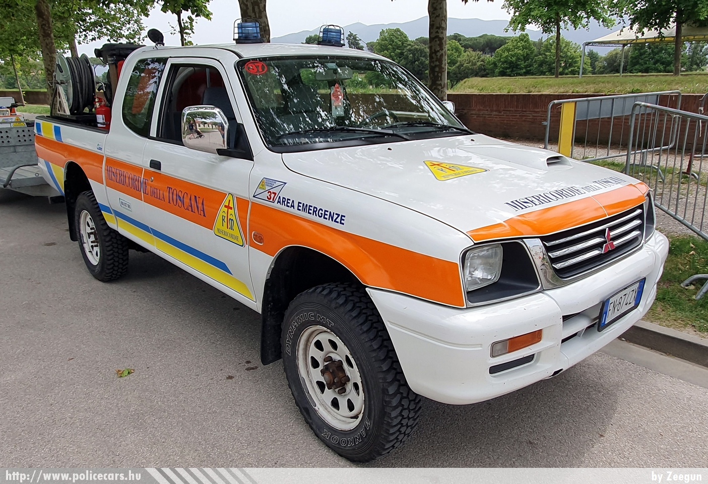 Mitsubishi L200, fotó: Zeegun
Keywords: olasz Olaszország italian Italy fire firetruck tûzoltó tûzoltóautó tûzoltóság polgári védelem