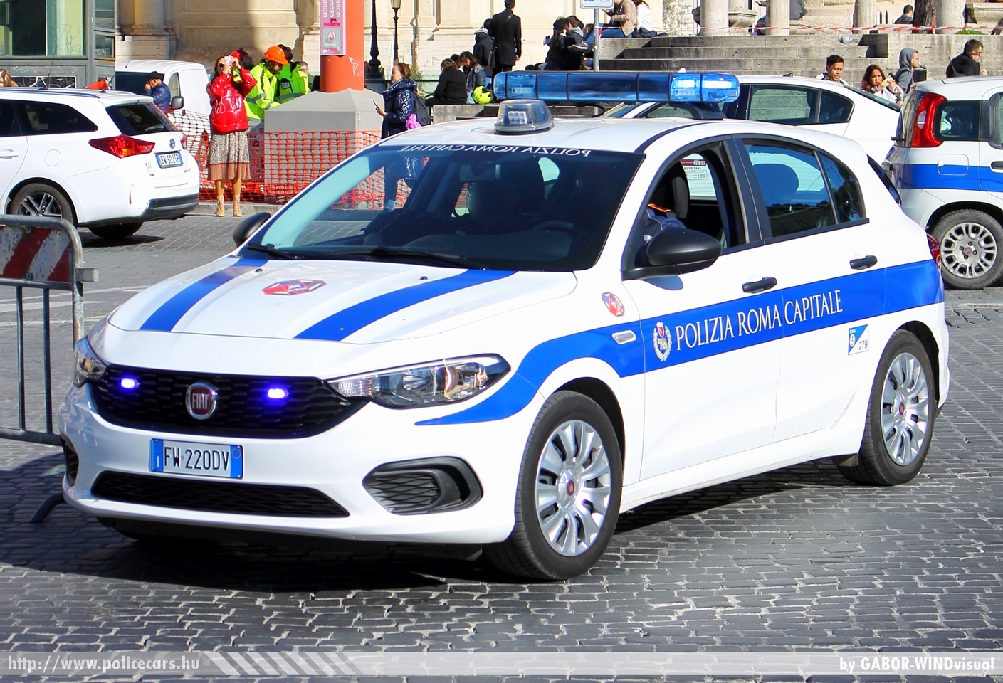Fiat Tipo, Róma, fotó: GABOR-WINDvisual
Keywords: rendőr rendőrautó rendőrség olasz Olaszország police policecar Italy italian