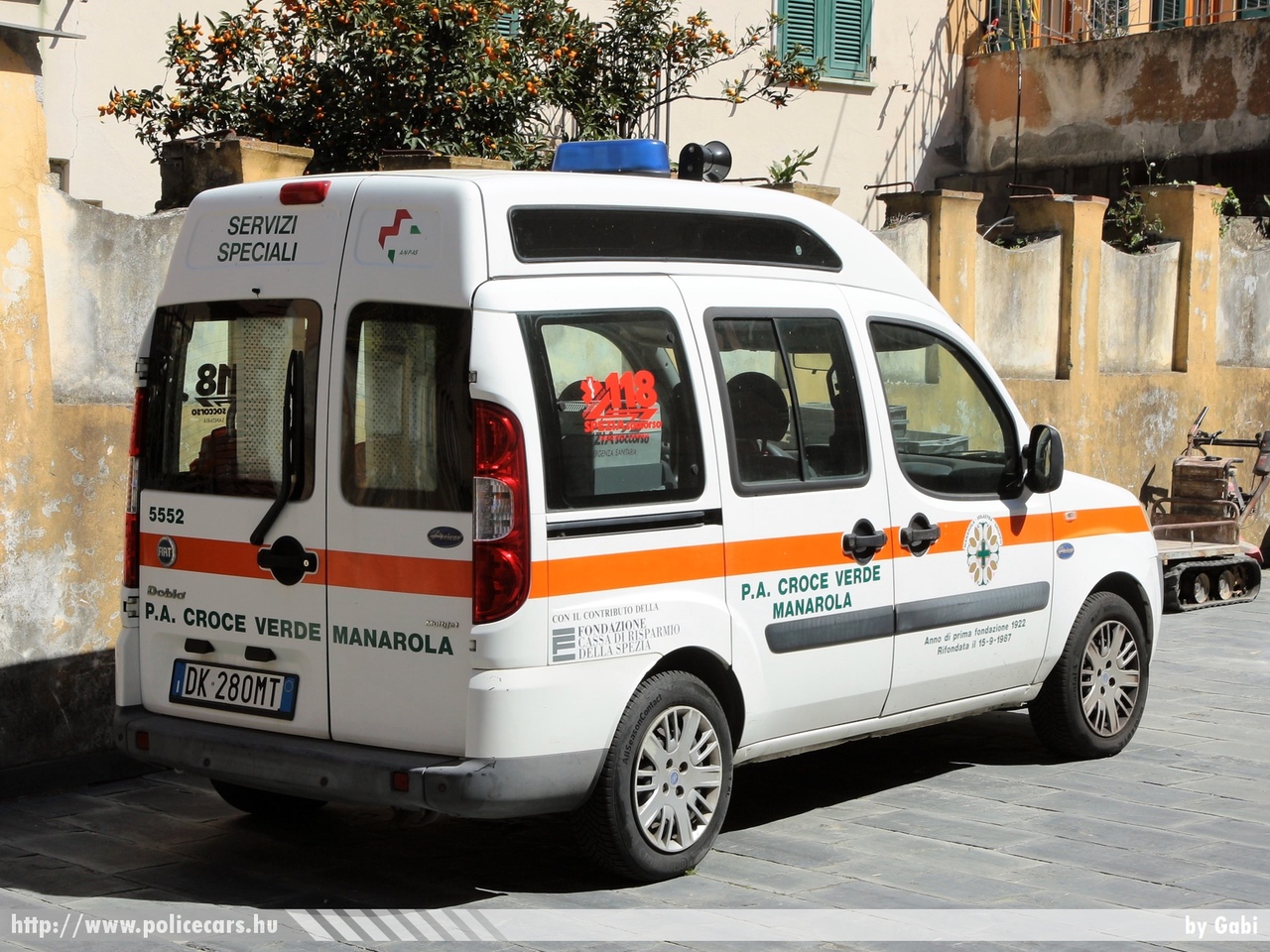 Fiat Doblo, fotó: Gabi
Keywords: mentő mentőautó olasz Olaszország ambulance Italy italian