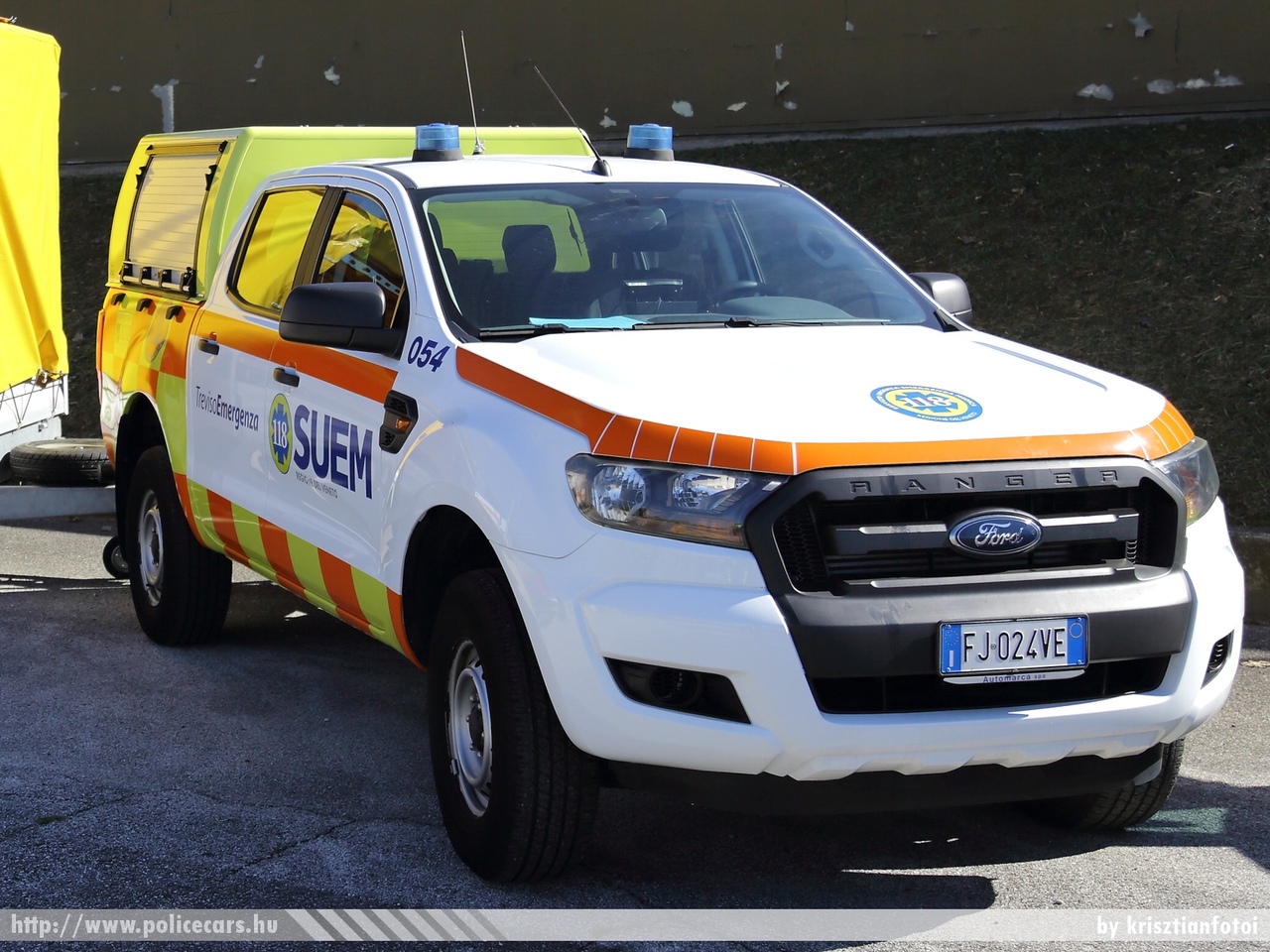 Ford Ranger, SUEM 118 Treviso Emergenza, fotó: krisztianfotoi
Keywords: mentő mentőautó olasz Olaszország ambulance Italy italian