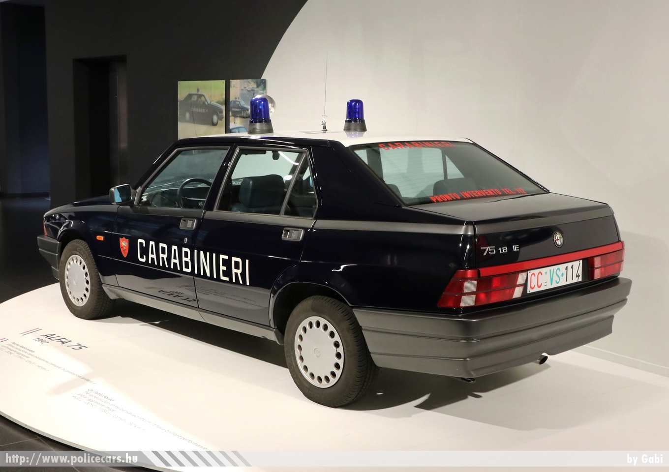 Alfa Romeo 75 1992, Carabinieri, Alfa Romeo Museum, fotó: Gabi
Keywords: rendőr rendőrautó rendőrség olasz Olaszország police policecar Italy italian katonai rendészet military