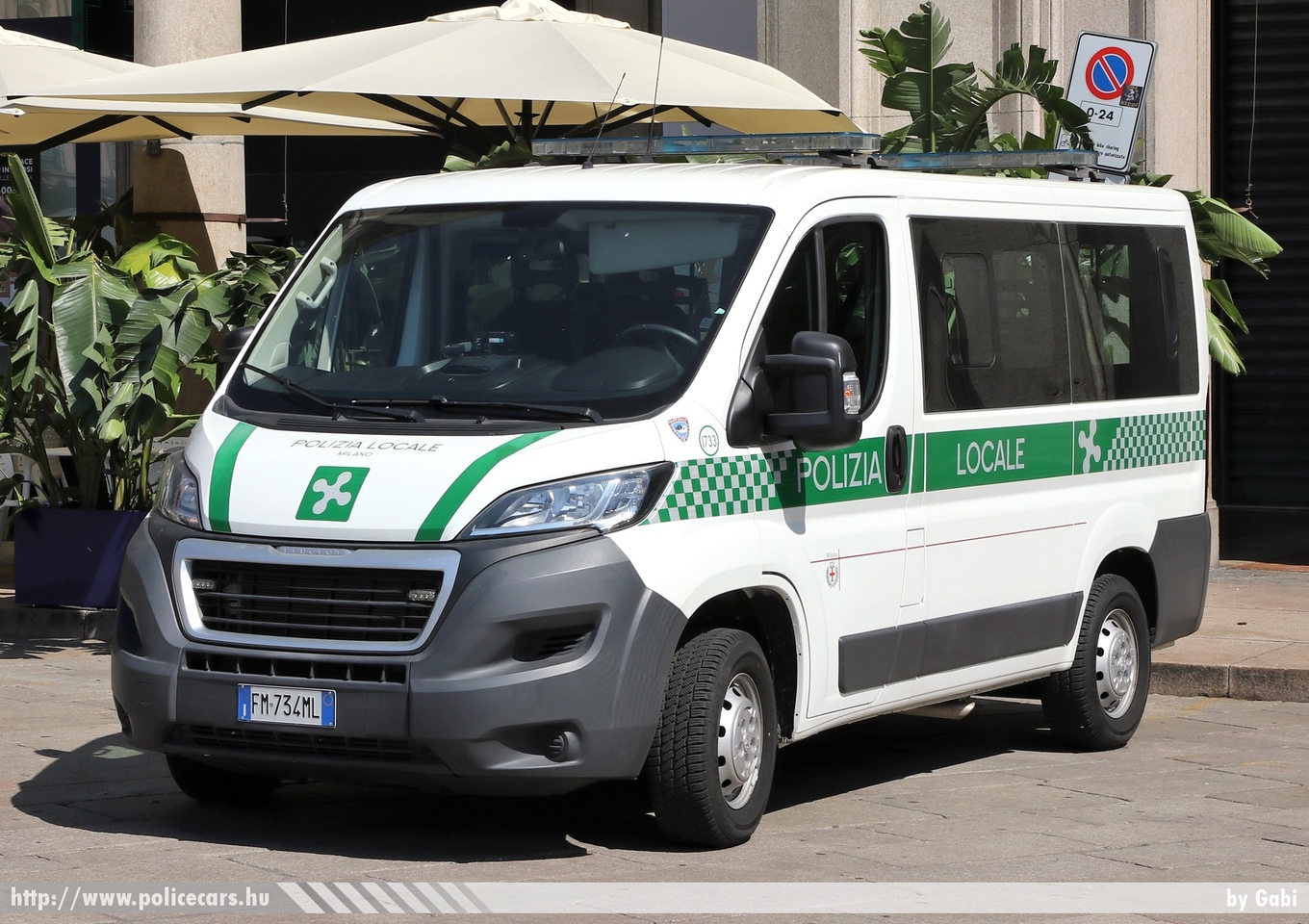 Peugeot Boxer, Milano, Polizia Locale, fotó: Gabi
Keywords: rendőr rendőrautó rendőrség olasz Olaszország police policecar Italy italian