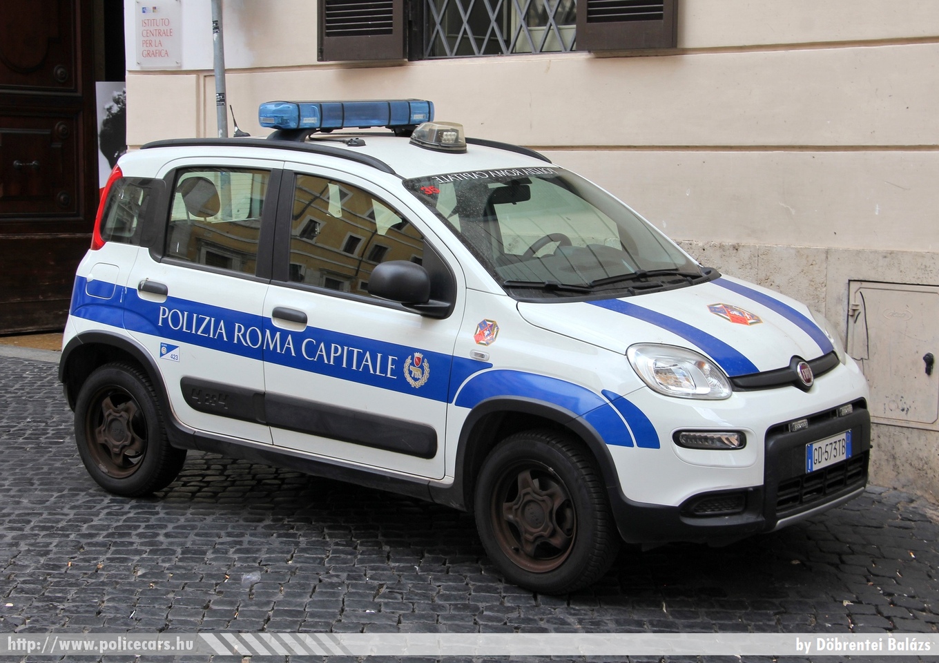 Fiat Panda, Polizia Locale di Roma Capitale, fotó: Döbrentei Balázs
Keywords: rendőr rendőrautó rendőrség olasz Olaszország police policecar Italy italian